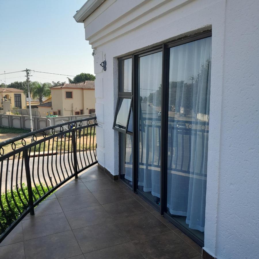 The Shamrock Hotel Polokwane Exterior foto